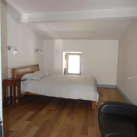 Les Quatre Provinces D'irlande 3* Saint-Amant-Tallende