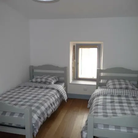 Les Quatre Provinces D'irlande 3* Saint-Amant-Tallende