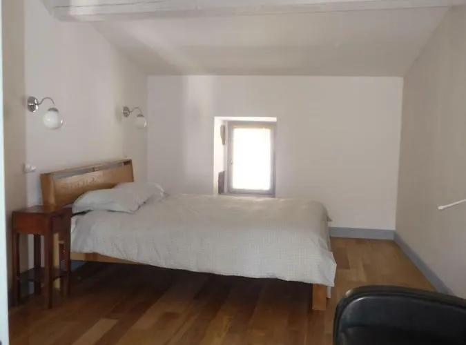 Les Quatre Provinces D'irlande 3* Saint-Amant-Tallende